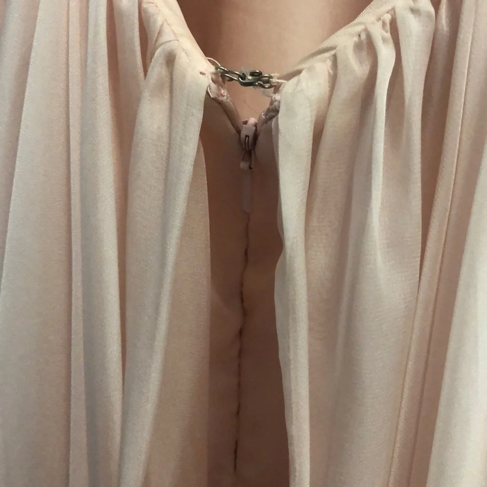 Pink chiffon prom dress - Picture 7 of 8